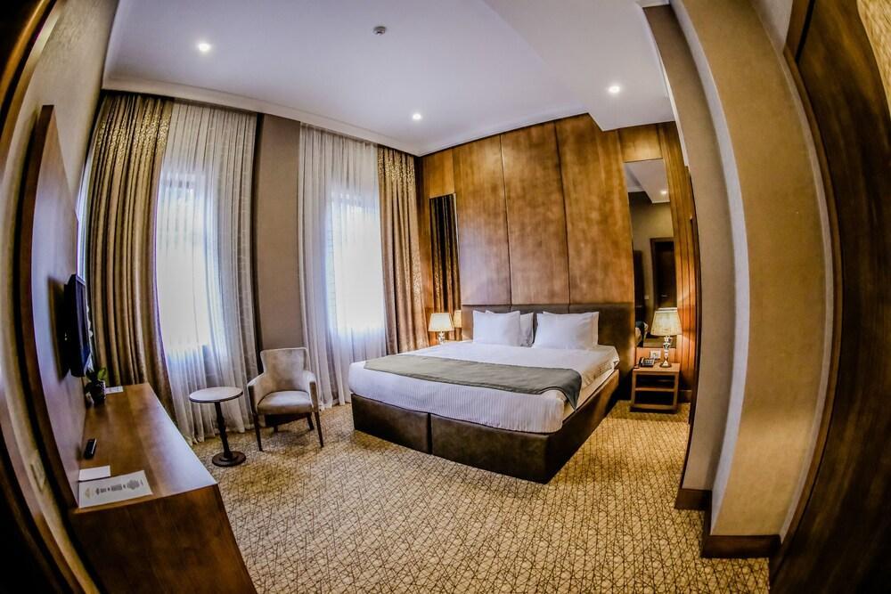 Madison Hotel Baku Eksteriør bilde